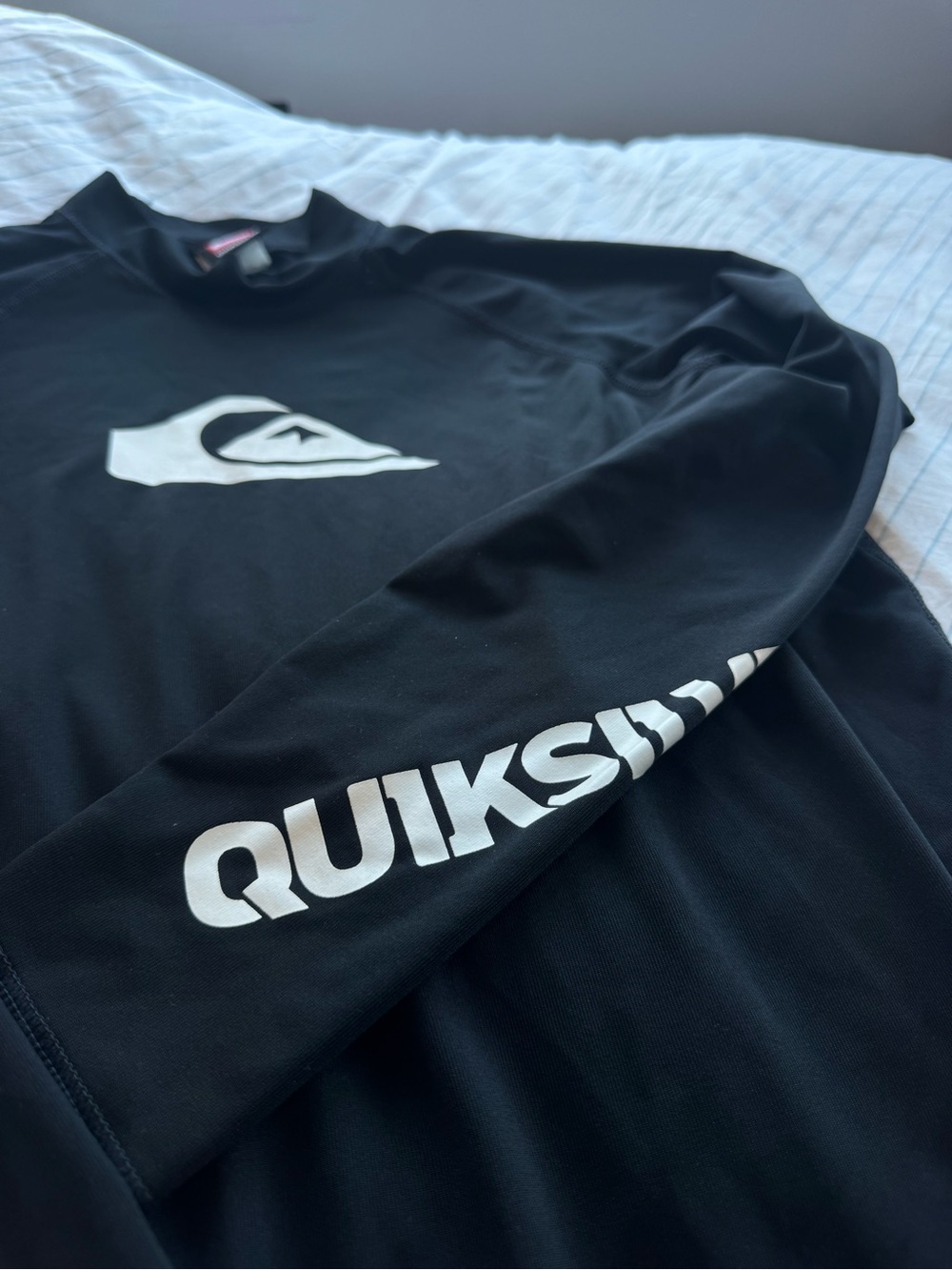 Quiksilver Black Long Sleeve Surf/Swim Shirt. Size: S/M womens